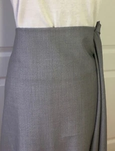 WOOL- CLASSIC DESIGN - MADE IN AND IMPORTED FROM ENGLAND - GREAT PRICE ! - Picture 1 of 9