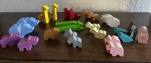 Vintage Mixed Lot of 25 Wood Wooden Toys Animals Noah & Wife Set Creative Play - Picture 1 of 4