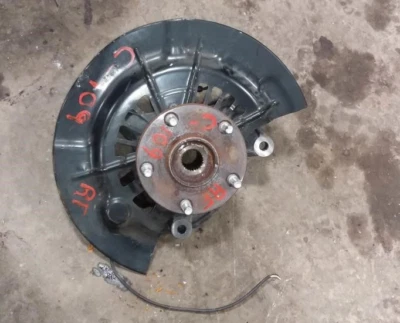 Junta do eixo dianteiro direito Toyota Camry Avalon passageiro 2014-2017 - Imagem 1 de 3