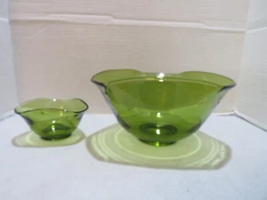 VINTAGE MCM ANKER HOCKING CHIP & DIPSCHALE AVOCADO GRÜN DREIECKFÖRMIG - Bild 1 von 8
