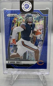 2024 Panini Prizm #47 D'Andre Swift /96 Blue Sparkle Chicago Bears Card - Picture 1 of 2