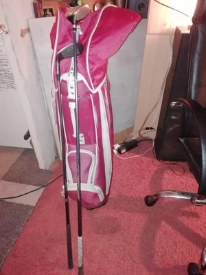 King Cobra Offset SZ Hyper Steel 5 & Midclub M6 Golfschläger-Set & Golftasche  - Bild 1 von 4