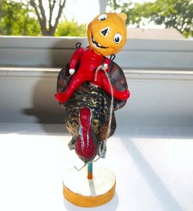 DEBBEE THIBAULT FOLK ART HALLOWEEN " WHAT A TURKEY" FIGURINE RETIRED 51/2500 - Picture 1 of 7