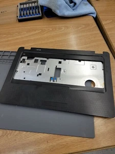 COMPAQ PRESARIO CQ62 PALMREST TOUCHPAD ASSEMBLY 32AX6TATP10 aw4221A - Picture 1 of 11