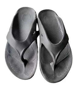 OOFOS Ooriginal Black Comfort Thong Sandal Flip Flops Size Mens 7 Womens 9 - Picture 1 of 7