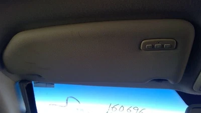 Driver Sun Visor V70 Illuminated Fits 01-04 VOLVO 70 SERIES 564307 - Imagem 1 de 4