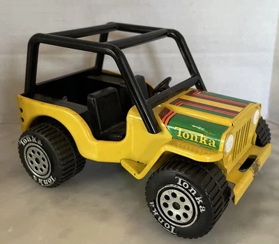 Tonka 复古黄色吉普压钢制卡车带滚杆原装标签 — 第 1/4 张图片