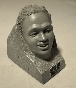 Ole Miss Basketball Hoops Mount Rushmore Statue Stefan Moody 2015-2016 - Bild 1 von 9