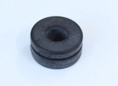 1x Grommet For Honda XR 650 R 2005 - Image 1 of 2