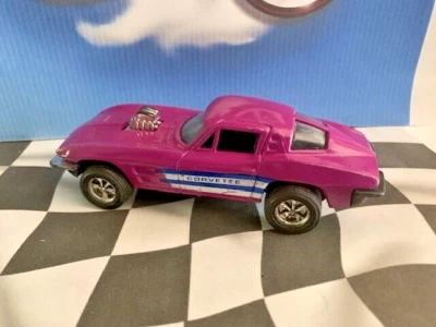 Tootsietoy 1988 Hard Body 1/32 1963 Chevrolet Corvette Spit Window Purple - Image 1 of 3