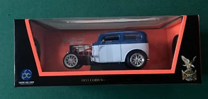 Road Signature 1/18 Scale 1931 Ford Model A Custom Blue / White - Picture 1 of 8