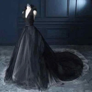 Black And White Gothic Wedding Dresses Halter Backless Long Vintage Bridal Gowns - Picture 1 of 5