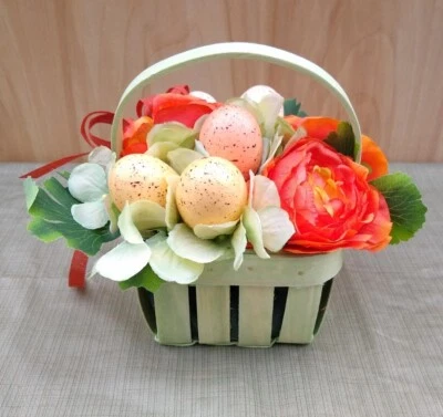 Cesta de huevos de Pascua arreglo floral de seda verde naranja primavera floral hecha a mano Foto 1 de 4