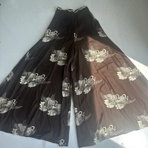 SPECTACULAR Vintage 1970s Extreme Wide Leg Pants - Brown With Birds - 24” Waist - Picture 1 of 7