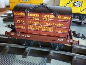 HORNBY O GAUGE FLAT WAGON WITH LNER LOAD - Picture 1 of 5