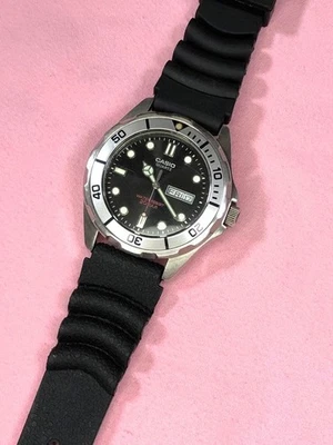 Casio Diver EF-200 Men's Watch Tested with New Strap Stylish Design - image 1 of 4