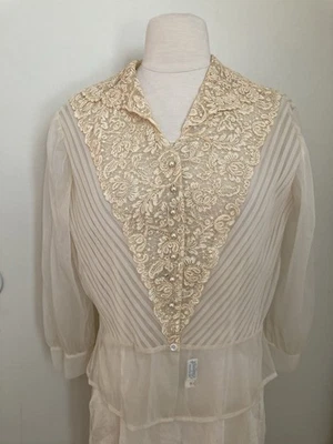 VTG Debcraft Victorian Beige Sheer Nylon Lace Appliqué Blouse W Pearl Buttons 38 - Image 1 of 4