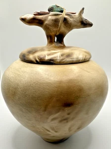 Tarro de cerámica ahumado Clayworks West con tapa fetiche de perro firmado Liz Paterson casi nuevo - Imagen 1 de 24