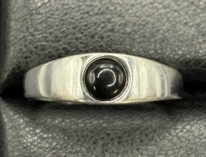New Condition Sterling Silver Onyx Band Ring Cab Size 7 - Picture 1 of 10