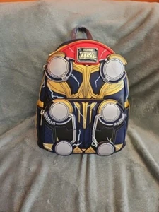 Mini Mochila Cosplay Loungefly Marvel Thor AMOR Y TRUENO Brilla en la Oscuridad - Imagen 1 de 3