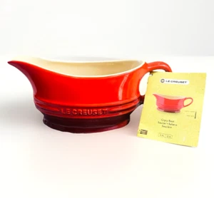 Le Creuset Stoneware Gravy Boat Cerise Red 12 oz - Picture 1 of 9