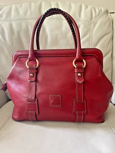 Dooney & Bourke Florentine Mitchell Umhängetasche Top Handle rot Doktortasche - Bild 1 von 17