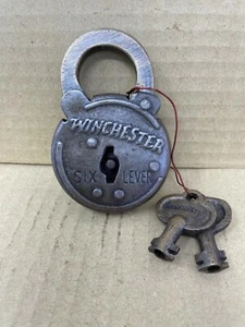 Winchester Firearms Logo Vorhängeschloss, Stahlschloss, antike Oberfläche mit 2 Schlüsseln - Bild 1 von 7