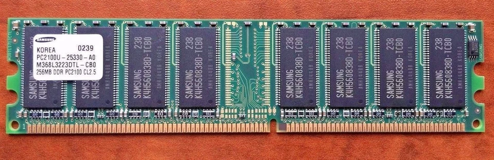 Samsung 256MB DDR PC2100U CL2.0 ECC RAM - Image 1 of 1