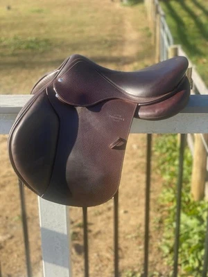 Sillín Devoucoux Biarritz 2022 16,5” Foto 1 de 4