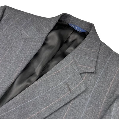 Blazer de Colección Burberry Para Hombre 100% Lana 2 Botones Gris Rayas • 38S EE. UU. Foto 1 de 4