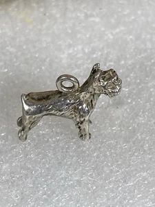 Vintage 3.29 Grams Yorkshire Terrier SOLID 10 Kt WHITE Gold Pendant - Picture 1 of 10