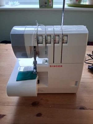 Singer Overlocker 14SH754 BNIB unused - Image 1 of 4