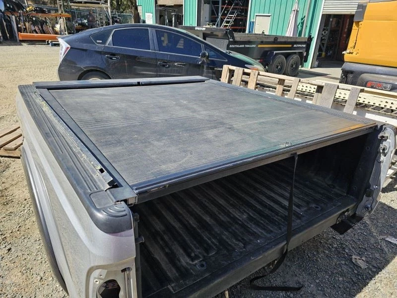 Ford F-250 F-350 2008-2012 6 pies 9 pulgadas rollo y bloqueo manual retráctil cubierta de carga Foto 1 de 4