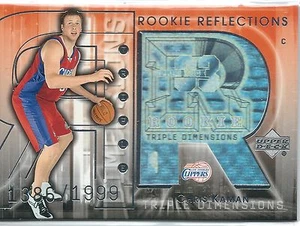 2003-04 Triple Dimensions Chris Kaman Rookie Reflections Clippers RC #1386/1999 - Picture 1 of 2
