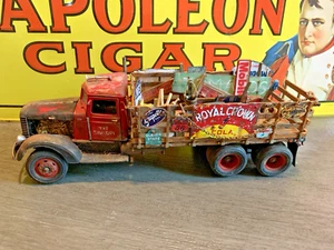 Camión de estacas Peterbilt Franklin Mint 1939 1:32 letrero personalizado hombre Coca-Cola móvil petróleo gas - Imagen 1 de 24