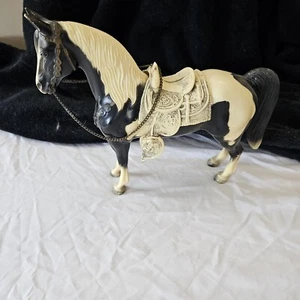 Vintage Breyer Horse Black & White Western Horse, Saddle, Chain Reins - Picture 1 of 4
