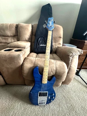 IBANEZ ATK 700 HECHO EN COREA 2006 BAJO JACKSON GIGBAG ELECTRÓNICA ACTIVA Foto 1 de 4