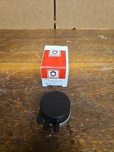 1982 1983 Buick Olds Cutlass 260 307 Vacuum Delay Valve NOS Delco - Picture 1 of 4