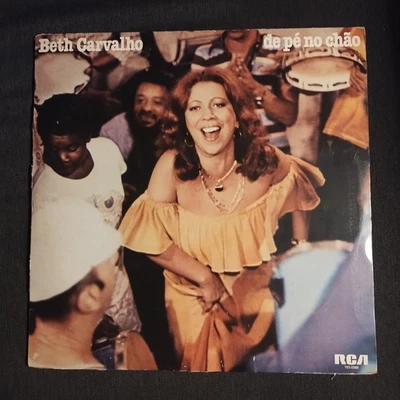 Beth Carvalho, De Pe No Chao **SIGNATURE** (1978 RARE Brazilian LP) Samba NM🔥 - Image 1 of 4