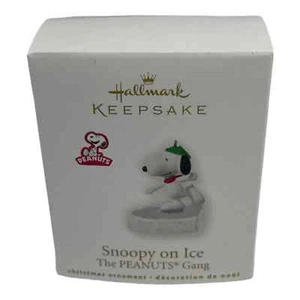 2010 Snoopy on Ice - Hallmark Miniature Ornament - Peanuts Gang Ice Skating - Picture 1 of 4