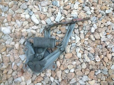 77 78 79 80 Toyota Cressida capó bisagra conductor izquierdo Foto 1 de 2