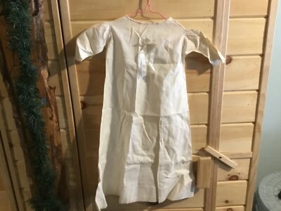 Antiguo vestido infantil de algodón alrededor de 1910 cosido a mano  Foto 1 de 4