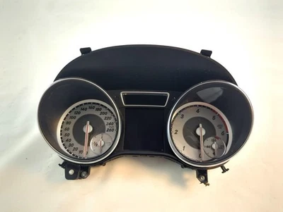 A1569002202 Armaturenbrett Tachometer MERCEDES Gla 200 D W156 2.2 D 100KW Foto 1 de 4