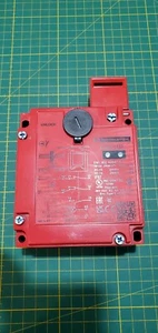 TE Sensors Positionsschalter M20 Ö+Ö+S Magmet 24V XCSE73127_1.24_5 - Zdjęcie 1 z 10