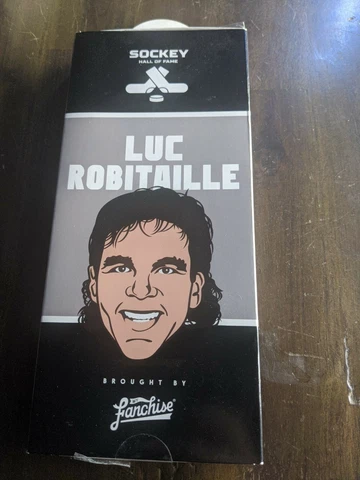 LUC ROBITAILLE HOCKEY SOCKEY HALL OF FAME Los Angeles Kings SOCKS New size 7-12 Cover