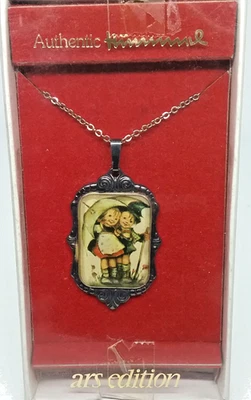 Винтажный ARS W. Германия посеребренный кулон 1982 мальчик/девочка зонт оригинальный чехол - Изображение 1 из 4