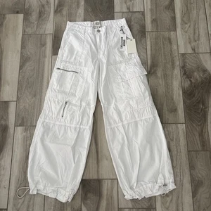 BDG Urban Outfitters Y2K Cargo Pants Size 2 White Low Rise Baggy 30” In NWT - Picture 1 of 10