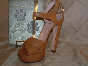RED VALENTINO BROWN GENTLY USED QUARTER STRAP PLATFORM SANDAL SZ39 RETAIL $450 - Picture 1 of 6