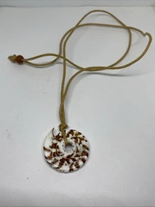 Shell Pendant On 30” Cord Necklace New - Picture 1 of 3