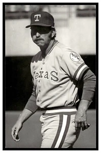 Tommy Helms (1981) Texas Rangers Vintage Baseball Postcard PCTX - Picture 1 of 2